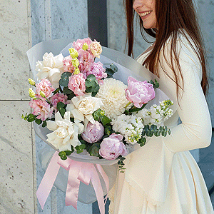 Magnum White Chrysanthemum - 1, White rose 50 cm Ecuador - 9, Peony pink - 4, Pink Lisianthus (Eustoma) - 3, White Matthiola - 3, Eucalyptus populus (1 pc.), Wrapping Paper