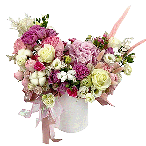 Pink Hydrangea - 1, Pink rose 50 cm - 7, White rose 50 cm - 8, Bright pink spray rose mix, 50 cm - 3, Spray peony rose Misty Bubbles, 50 cm - 3, White spray carnation - 4, lisianthus - 2, Pink spray carnation - 5, Pink Lisianthus (Eustoma) - 3, Round flower box small , Oasis, Ribbon, Cotton bud, Dried flowers in assortment