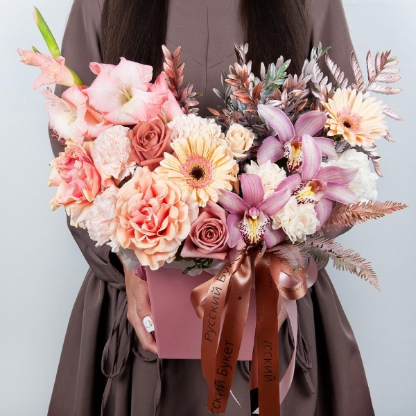 Rose Pink 50 cm Ecuador (Chelo, Hermosa, Novia, Titanik, Engagement, Pink Mondiale) - 5, Carnation white, cream - 8, Pink Gladiolus - 1, Pink Cymbidium Orchid Bud - 3, Gerbera pink - 3, Spray rose: white, cream, light pink 50 cm - 1, Flask for orchids, Fern (1 pc.), Pistachio, Composition Box, Oasis, Ribbon