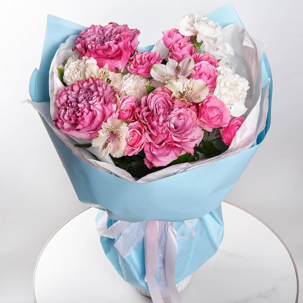 Pink rose Country Blues 50 cm - 3, Bright pink spray rose mix, 50 cm - 3, Baltica White Spray Chrysanthemum - 1, Carnation white, cream - 7, Alstromeria white, soft pink - 6, Wrapping Paper