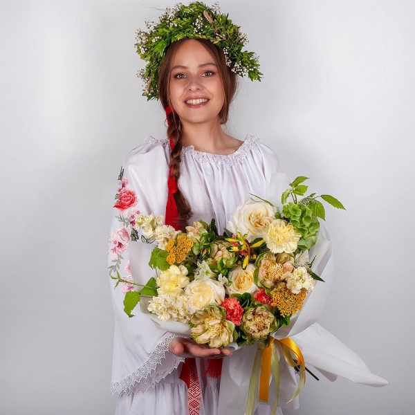 Rose Veggie 50 cm - 5, Rose Yellow 50 cm Ecuador (Mohana, Latina, Brighton) - 3, Yellow carnation - 4, White Matthiola - 3, Alstromeria white, soft pink - 4, Pink carnation - 5, Veronica spray, Moluccella, Pittosporum,  Raspberry branch, Wrapping Paper