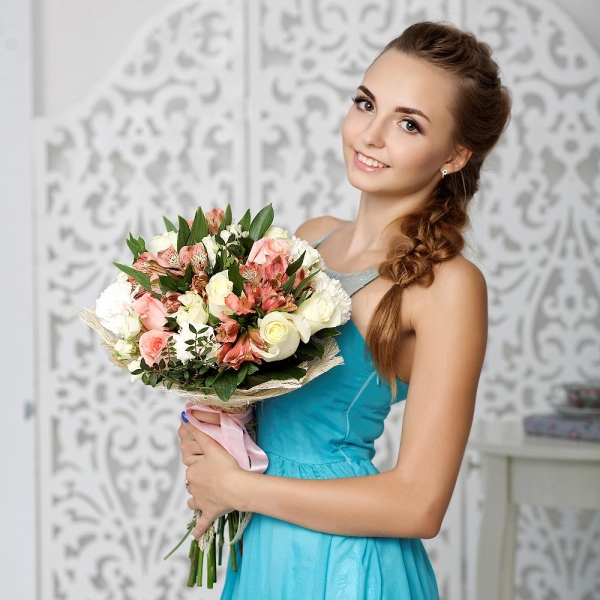 White rose 50 cm - 8, Pink rose 50 cm - 7, Spray rose: white, cream, light pink 50 cm - 8, Alstromeria white, soft pink - 7, Carnation white, cream - 7, Ruscus, Pistachio, Felt, Ribbon