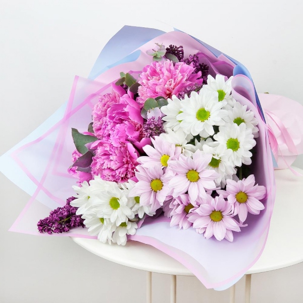 Peony pink - 7, Lilac Bush - 5, Bacardi White Spray Chrysanthemum - 4, Bacardi Pink Spray Chrysanthemum - 2, Eucalyptus Cinerea, Wrapping Paper, Ribbon, Eucalyptus