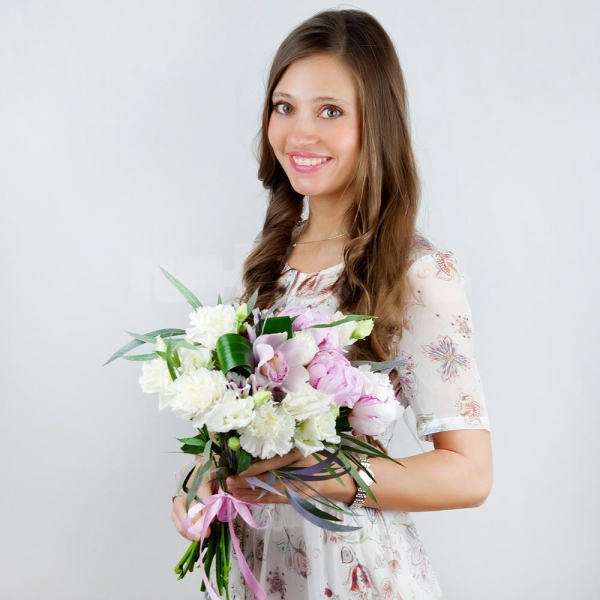 Carnation white, cream - 5, Pink Cymbidium Orchid Bud - 3, lisianthus - 4, Peony pink - 4, Alstromeria lilac, purple - 2, Eucalyptus, Flask for orchids, Aspidistra (1 pc.), Ribbon