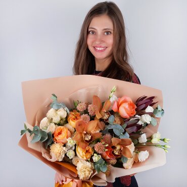 Orchid bud yellow/brown Cymbidium - 3, Pink rose 50 cm - 5, Athos poms Stallion - 2, Spray rose: white, cream, light pink 50 cm - 3, lisianthus - 2, Flask for orchids, Carnation white, cream, Leukodendron, Eucalyptus Cinerea, Pistachio, Wrapping Paper