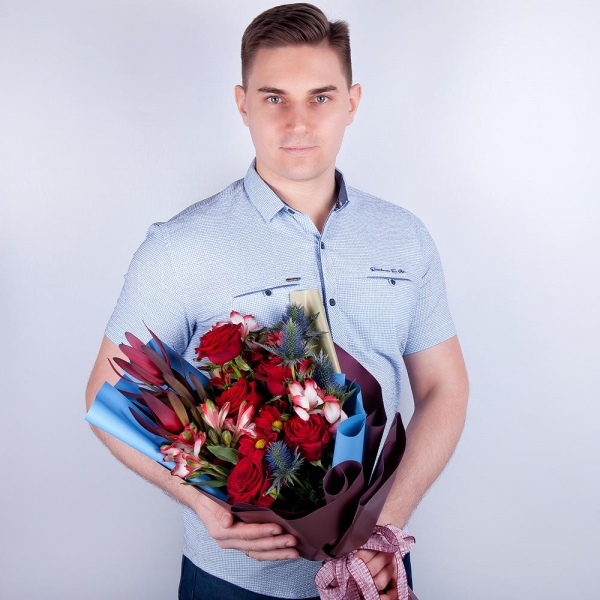 Alstromeria Red, Bright Pink - 4, Red rose 50 cm - 9, Bacardi Red Spray Chrysanthemum - 3, Leukodendron, Eryngium, Wrapping Paper, Ribbon
