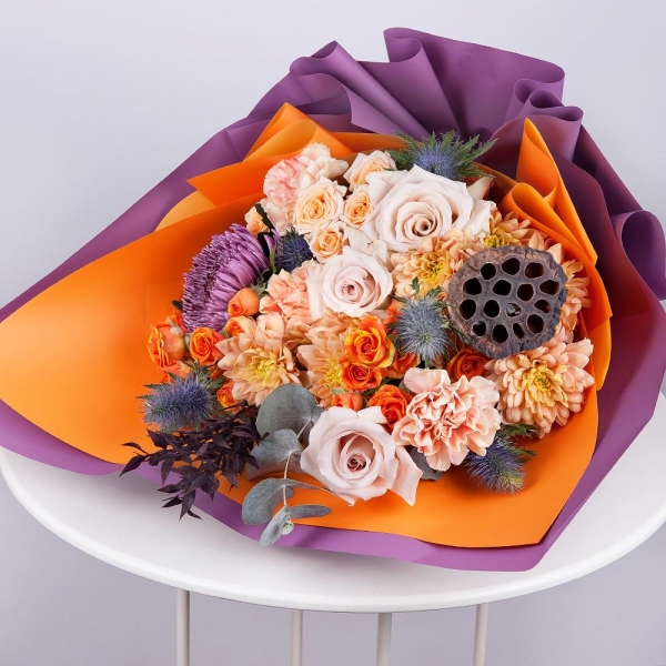 Rose Powder 50 cm Ecuador (Quicksand, Menta) - 4, Baltica Yellow Spray Chrysanthemum - 3, Spray rose: white, cream, light pink 50 cm - 2, Orange carnation - 5, Chrysanthemum Bigoudi purple - 2, Spray rose: yellow, orange 50 cm - 3, Eryngium, Dried flowers decor, Eucalyptus Cinerea, Wrapping Paper