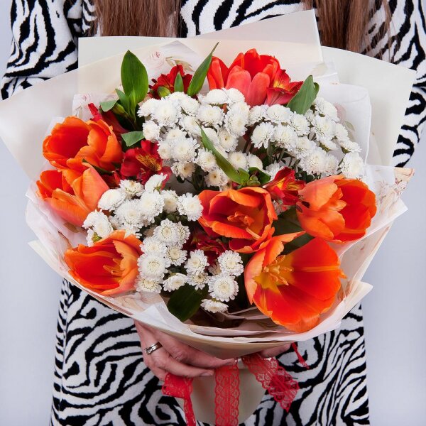 Alstromeria Red, Bright Pink - 3, Athos poms Stallion - 3, Orange tulip - 9, Wrapping Paper