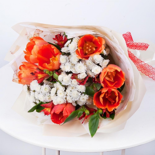 Alstromeria Red, Bright Pink - 3, Athos poms Stallion - 3, Orange tulip - 9, Wrapping Paper