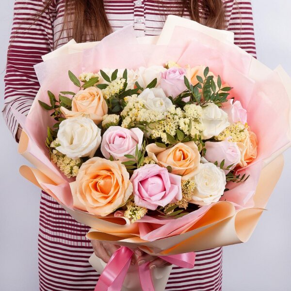 Pink rose 50 cm - 9, White rose 50 cm - 10, Rose Cream 50 cm - 8, Pistachio, Wrapping Paper, Yellow Statice