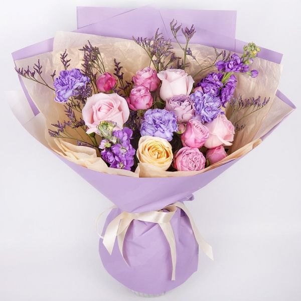 Matthiola Lilac - 2, Pink rose 50 cm - 4, Rose Cream 50 cm - 2, Bright pink spray rose mix, 50 cm - 3, Lilac carnation - 5, Limonium (1 pc.), Wrapping Paper