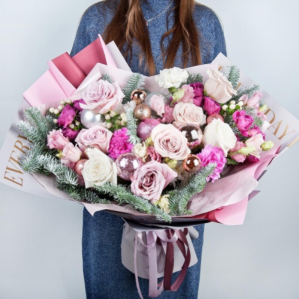 Pink rose 50 cm - 4, Rose Cream 50 cm - 4, White rose 50 cm - 3, Bright pink spray rose mix, 50 cm - 2, Carnation white, cream - 2, Pink Lisianthus (Eustoma) - 4, Pink carnation - 3, Hypericum, Spruce branches (1pc.), Christmas decor (set), Wrapping Paper