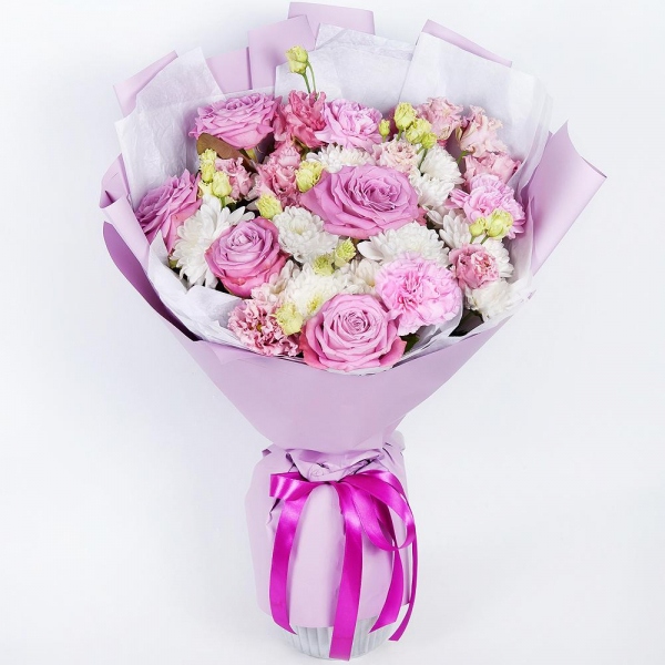 Pink rose 50 cm - 7, Baltica White Spray Chrysanthemum - 4, Pink Lisianthus (Eustoma) - 3, Pink carnation - 7, Wrapping Paper