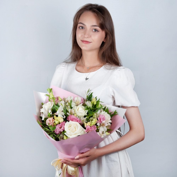 White rose 50 cm - 7, Alstromeria white, soft pink - 8, Pink Lisianthus (Eustoma) - 4, Pistachio, Wrapping Paper