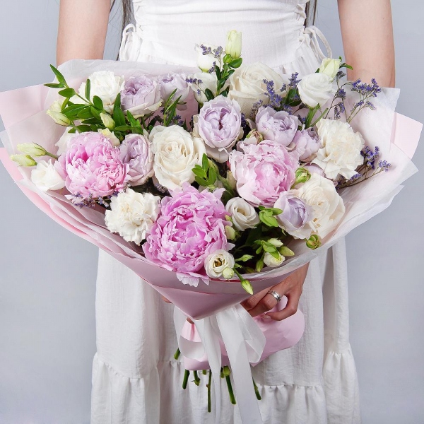 Peony pink - 3, Spray peony rose Lavander, 50 cm - 3, lisianthus - 3, Carnation white, cream - 6, White rose 50 cm - 5, Limonium (1 pc.), Pistachio, Wrapping Paper