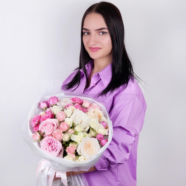 Peony rose pink 'OHara' - 3, White rose 50 cm - 4, Pink rose 50 cm - 5, Spray rose: white, cream, light pink 50 cm - 12, Wrapping Paper