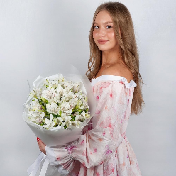 Альстромерия белая, нежно-розовая - 27, Современная упаковка